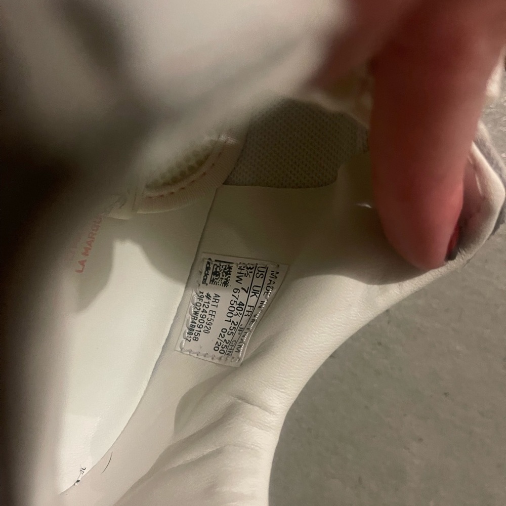 Custom Adidas - Picture 2 of 4